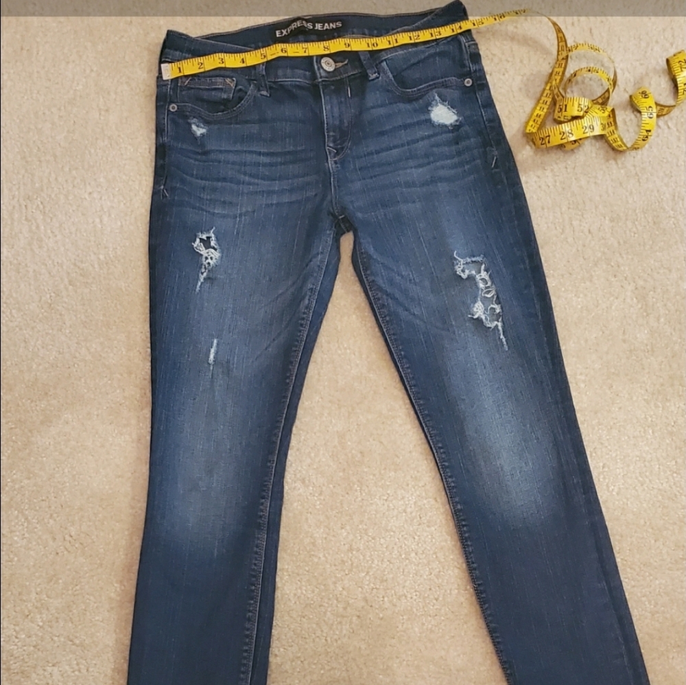Size 2 American Eagle Mid Rise Distressed Legging